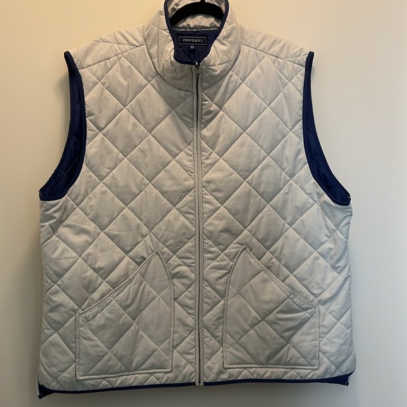 Crown & Ivy Quilted Light Gray & Navy Vest Size 2X - Picture 3 of 8